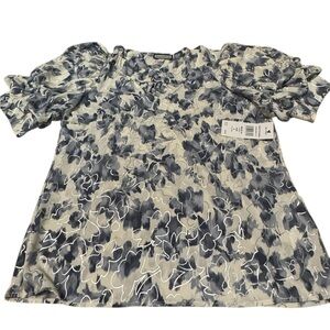 Chic Floral Cottagecore Blouse with Puff Sleeves